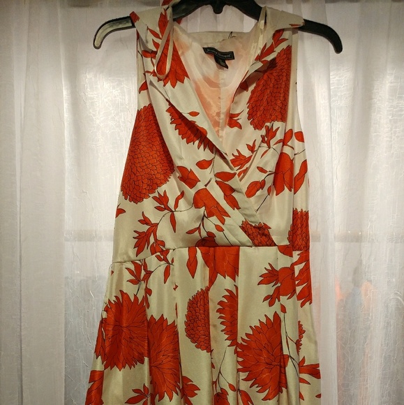 Flowered dress - Picture 1 of 4